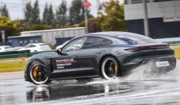 娱乐718车友吃瓜,车友吃瓜，揭秘娱乐圈幕后故事