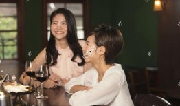 两个女人在线观看,两位女性朋友的观影时光