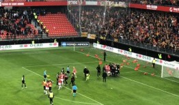 足坛最新爆料新闻直播在线观看,直播在线观看，揭秘赛场幕后风云