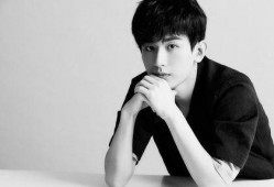 成毅爆料搞笑视频,笑料百出引网友热议